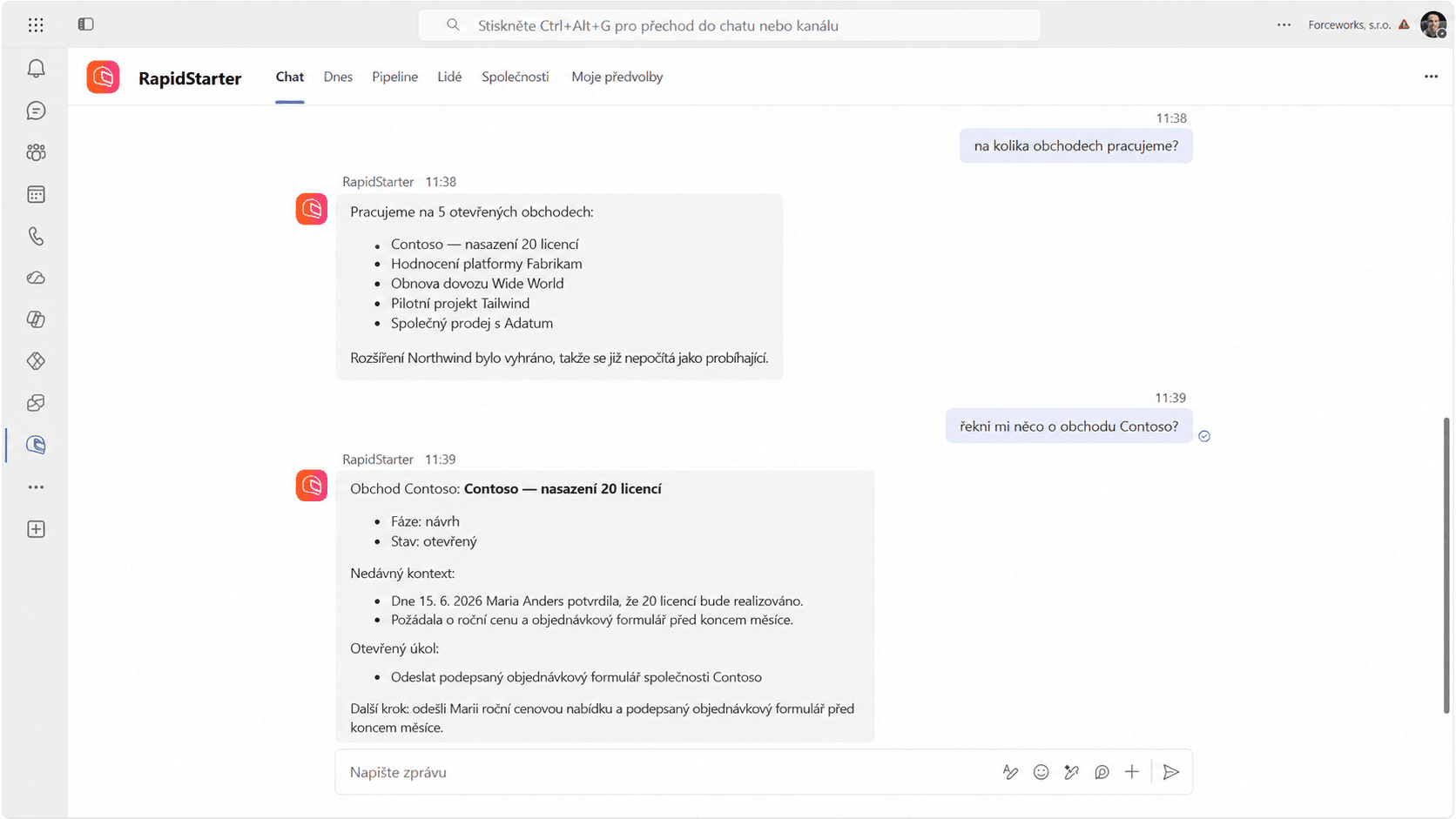 RapidStarter chat v rámci Microsoft Teams odpovídání na dotazy zákazníků a jednání.