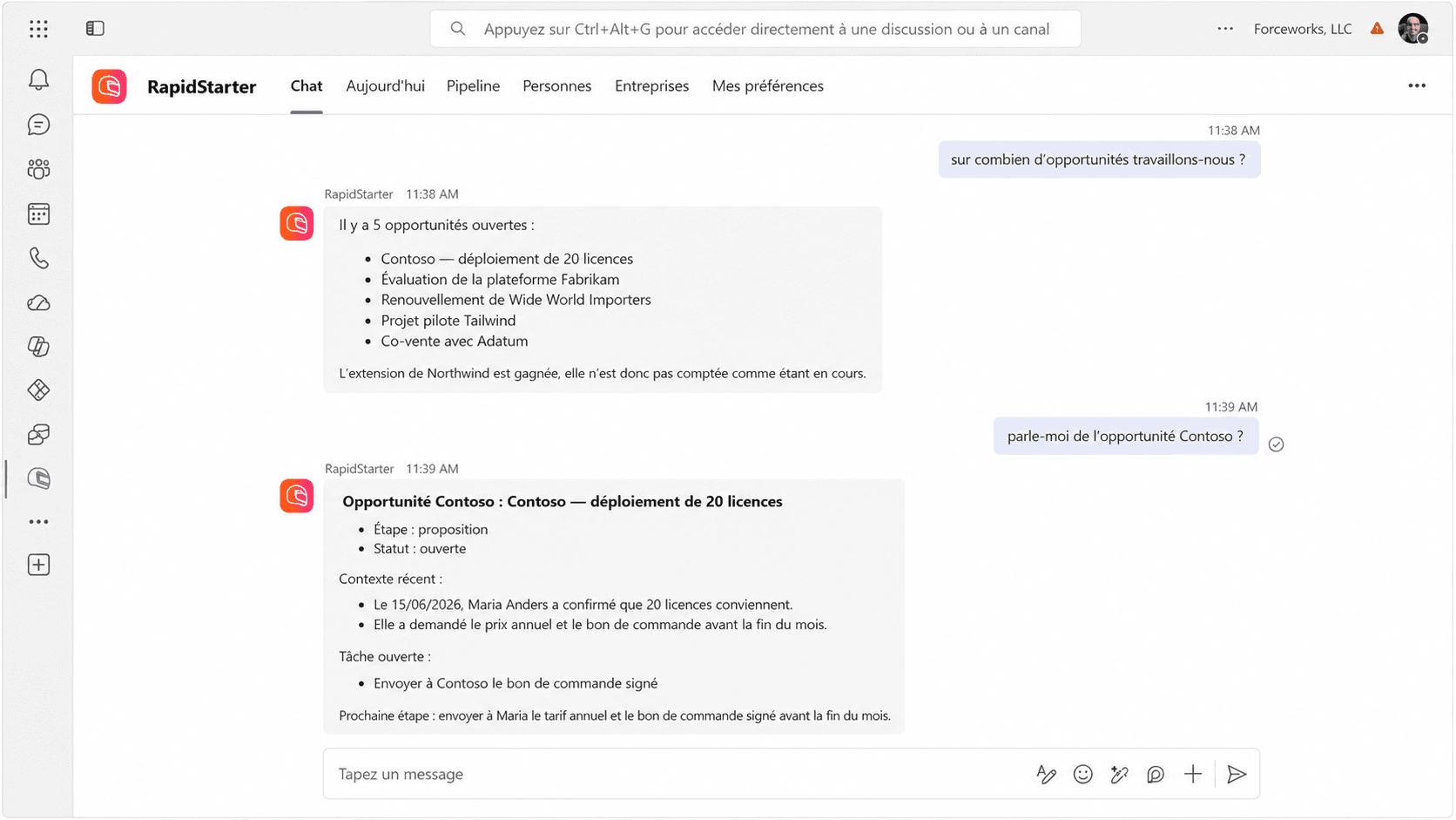 Chat RapidStarter au sein de Microsoft Teams répondant aux questions des clients et des transactions.